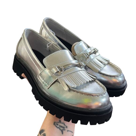 Old Navy ON Faux Leather Chunky Heel Loafers Silver 90s Y2K Retro Style 9 NWT - Picture 3 of 14